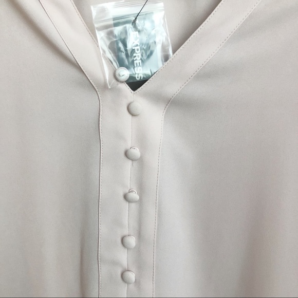 Express Blouse - Picture 7 of 7